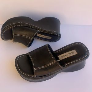Vintage Steve Madden slinky platform sandals